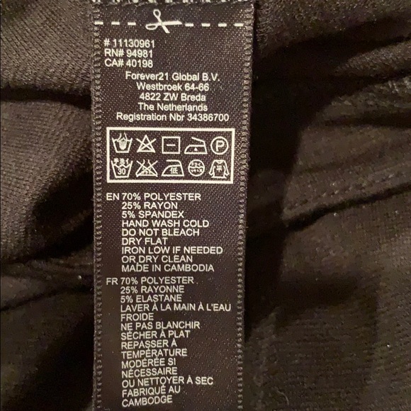 NWOT Forever 21 black Skirt. Size Large - Picture 4 of 4